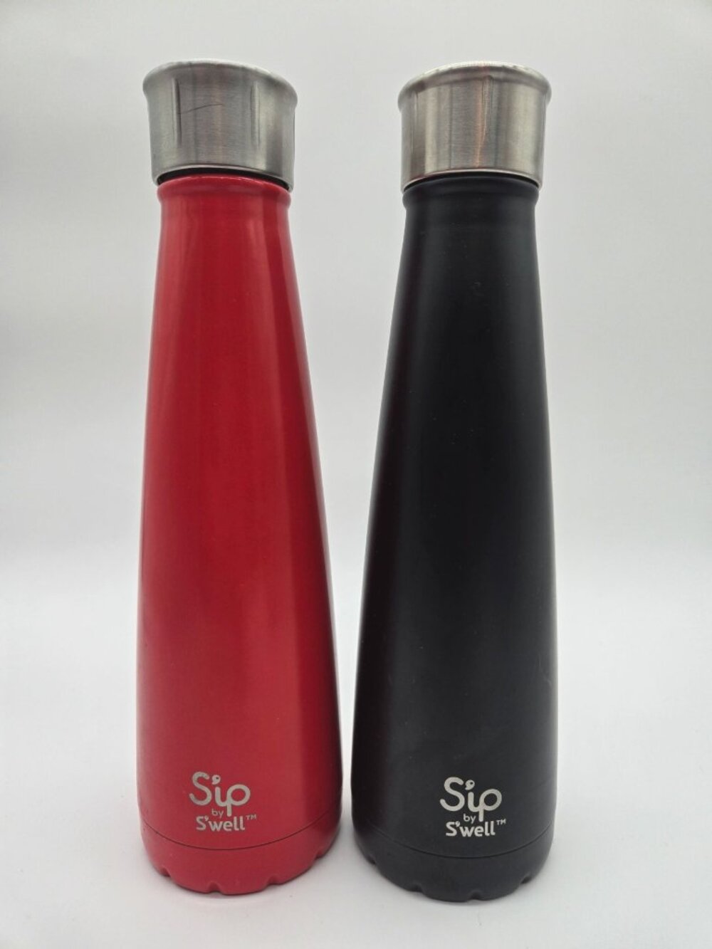 Sip by S’well 15oz Stainless Steel Insulated Water Bottles Set Red Black